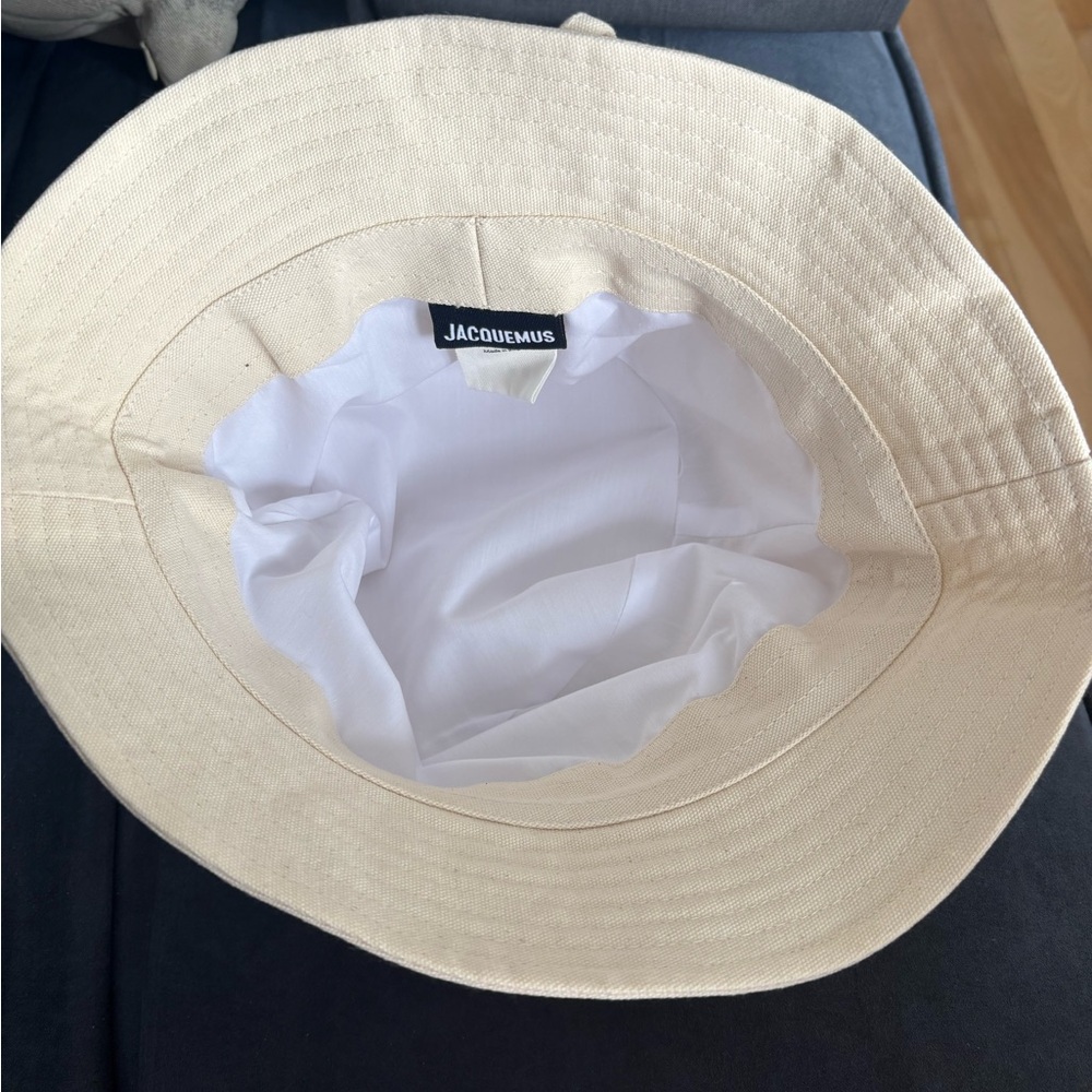 Jacquemus Tan Cream Bucket Hat - Picture 3 of 6